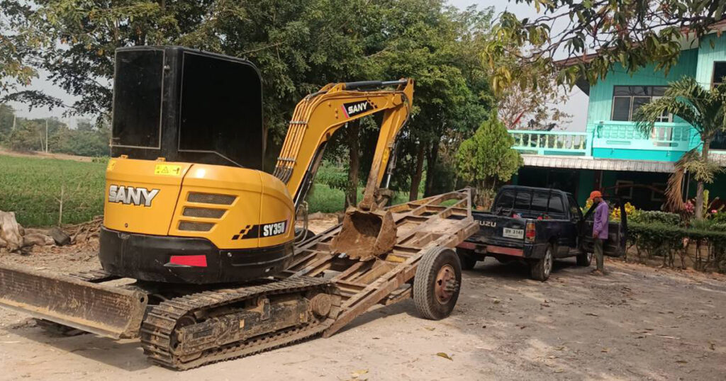 แบคโฮให้เช่าอ่างทอง PC30,PC50,PC120,PC200 รถหกล้อรับจ้าง รถขุดบูมยาว รถขุดบูมสั้น ให้เช่าทั่วไป